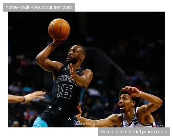 黄蜂狂胜篮网31分背后，青年军如何打出赛季代表作